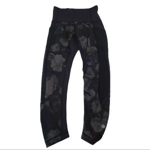 Lululemon Seek The Heat Crop 23” Black Inky Floral Soot Mesh Size 4 Wome…